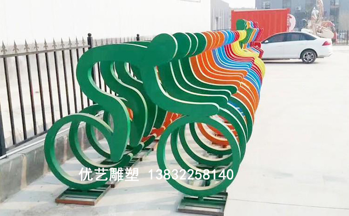 不銹鋼運(yùn)動人物雕塑