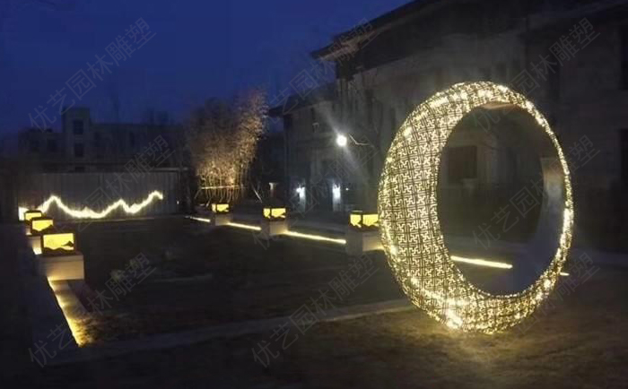 不銹鋼發(fā)光圓環(huán)雕塑