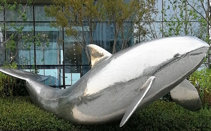 不銹鋼鯨魚(yú)雕塑