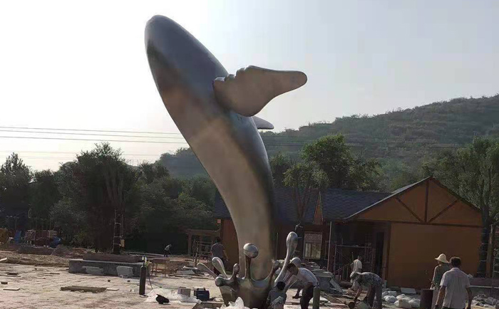 不銹鋼鯨魚(yú)雕塑
