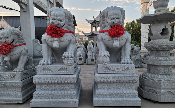 守門石獅