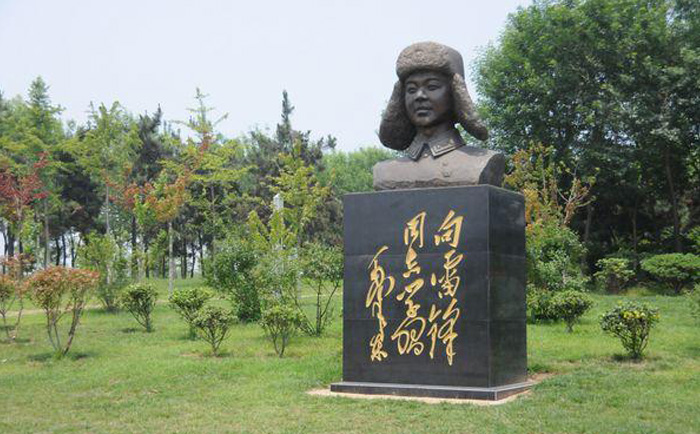 雷鋒銅雕塑