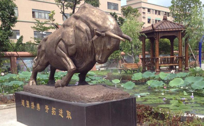 銅牛雕塑