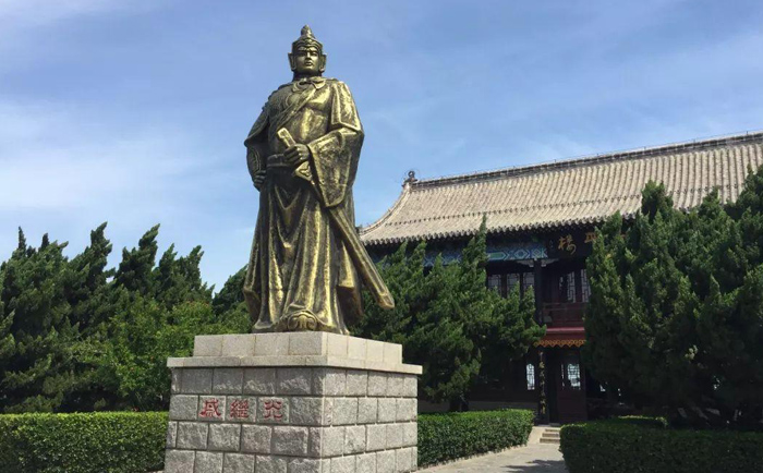 銅人物雕塑