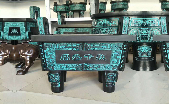 銅鼎雕塑
