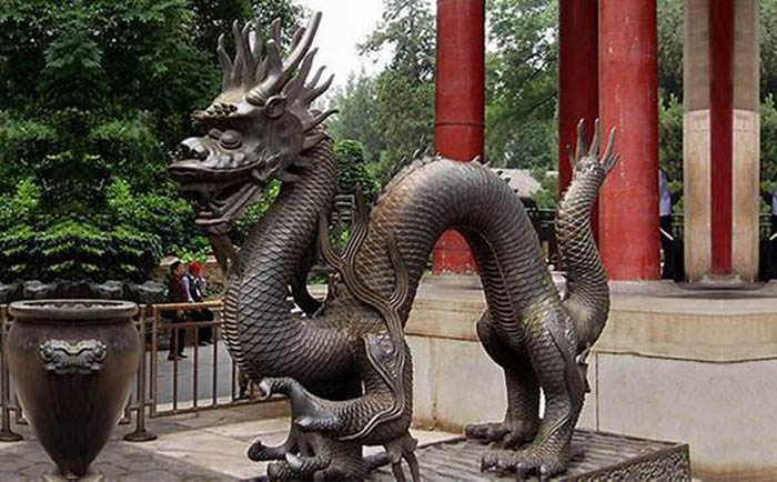 銅龍雕塑
