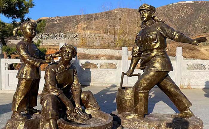 擁軍愛民雕塑