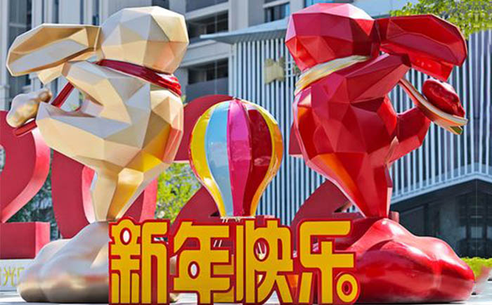 不銹鋼兔子主題雕塑
